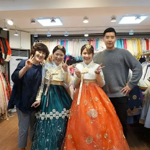 Alquiler de hanbok cerca del Palacio de Gyeongbokgung con Dorothy Hanbok: hanbok de primera calidad para hombres