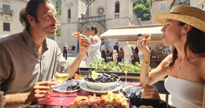 Kotor: Private Walking Tour with Wine and Food Tasting