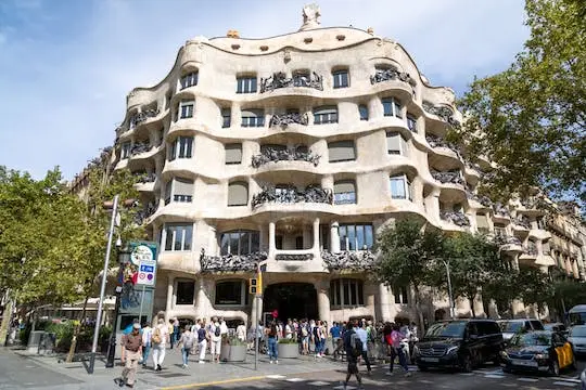 Guided morning private tour of La Pedrera in Barcelona with Casa Batllo ticket