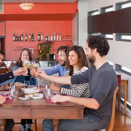 Lisboa: Visita guiada gastronómica + Espectáculo de Fado