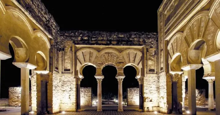 Tour guiado de Medina Azahara por la noche