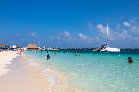 Privilege sailing cruise to Islas Mujeres with lunch