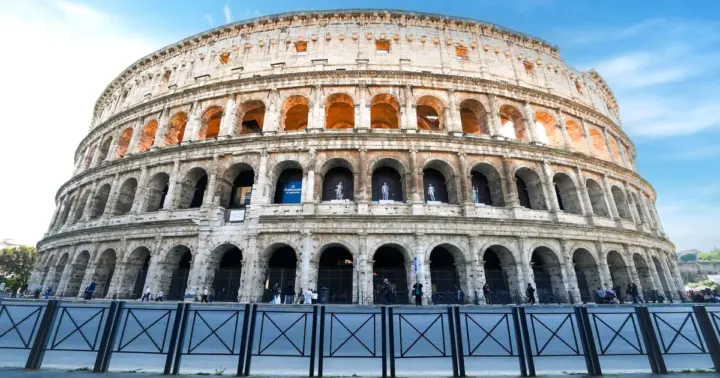Roma: tour en grupo reducido por el Coliseo con visita a la arena