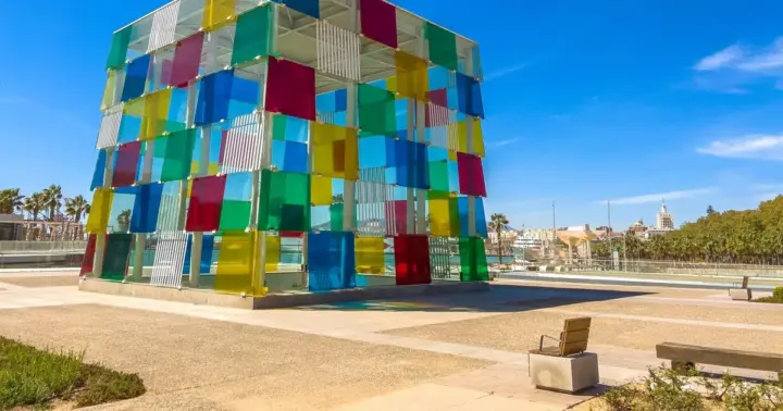 Málaga: Centre Pompidou Málaga Entrada y Audioguía de la Ciudad