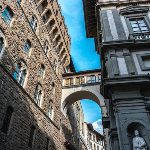 Galería de los Uffizi y Corredor de Vasari: Entrada sin colas + Visita guiada en grupo reducido