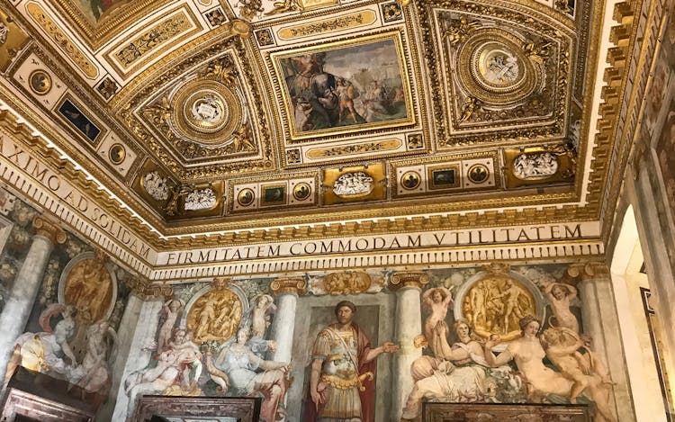 Entrada sin colas al Castillo de Sant'Angelo con audioguía