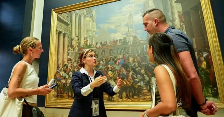 Paris: Skip-the-Line Louvre Museum & Mona Lisa Guided Tour