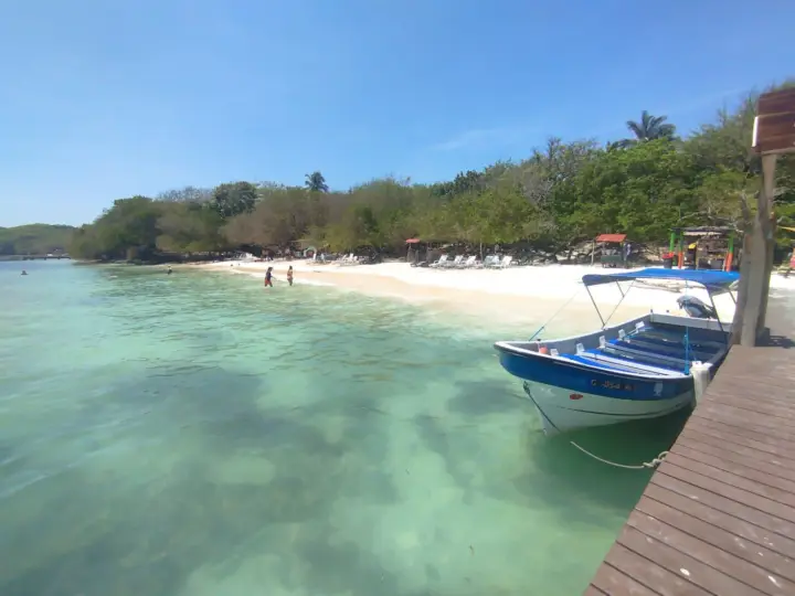 PLAYA LIBRE–ISLA GRANDE+transportation+lunch. Hotel Coral Sand Public Beach