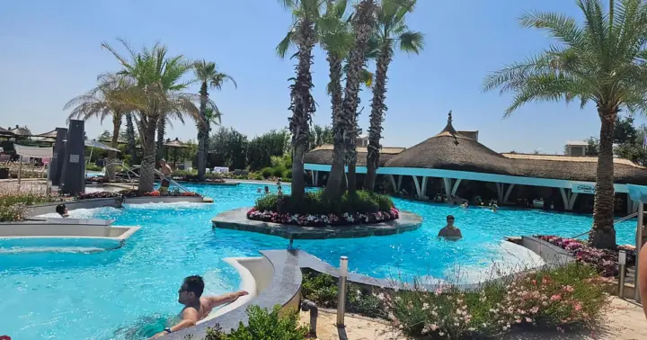 Therme:Spa Day at the biggest oasis of Relaxation《Bucharest》