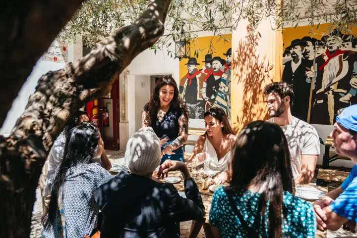 Lisbon: Baixa District Food Tour with Dinner and Drinks
