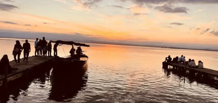 Valencia: Parque de la Albufera al atardecer + paseo en barco + paella (opcional)