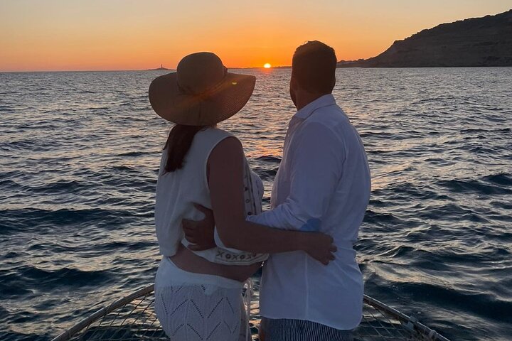 Tour Privado en Barco por Trafalgar,Cádiz con Aperitivo y Snorkel