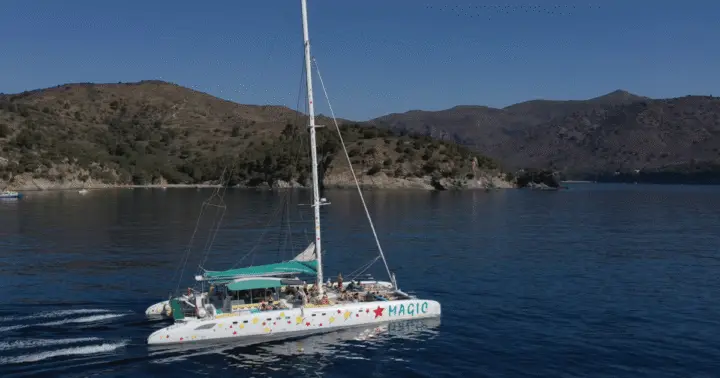 Palamós: Excursión en catamarán a Islas Formigues y Cap Roig