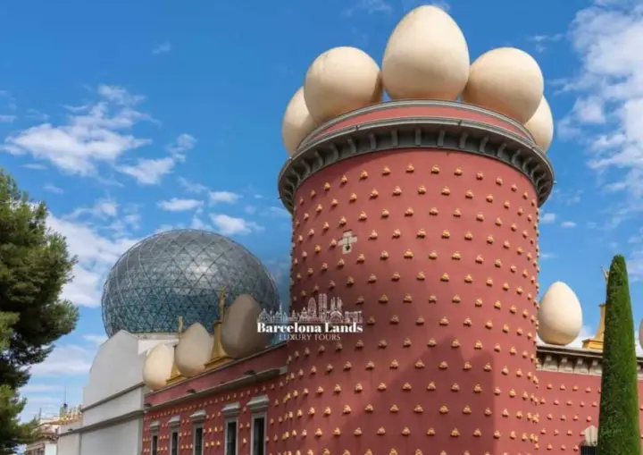 Barcelona: Luxury Dalí y Girona Tour