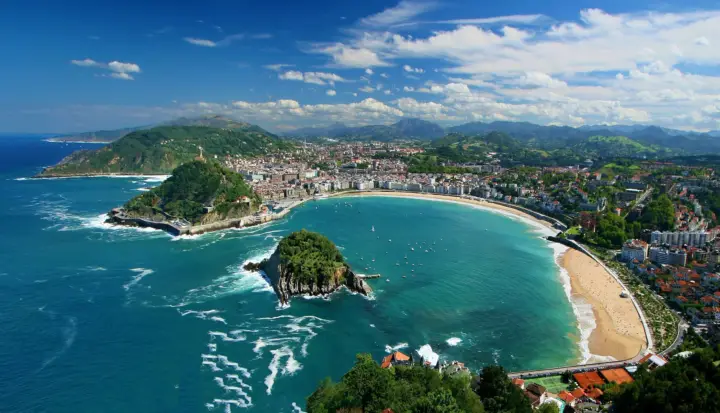 Desde Bilbao: Tour por Loyola, Getaria, Zarautz y San Sebastián