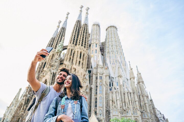Tour religioso privado: Sagrada Familia, Barrio Romano y Judío