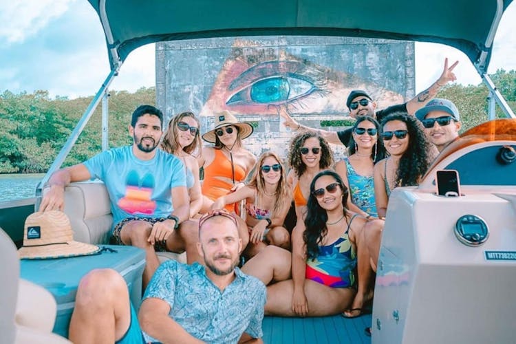 San Andres Islands pontoon tour through the inner bay