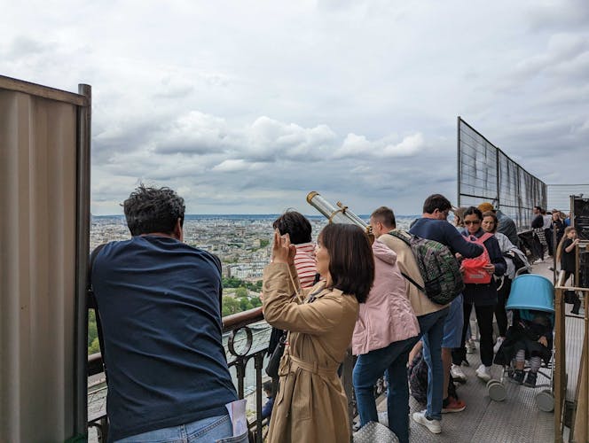 Entrada sin colas a la Torre Eiffel y visita guiada a los jardines de Trocadero