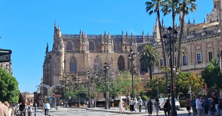 Visita a la catedral y a la Giralda con acceso prioritario