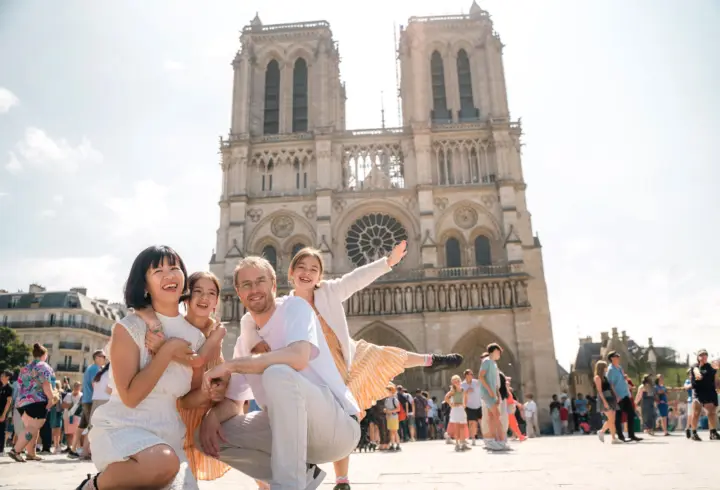 Paris:Notre Dame Premium Guided Tour and Free Entry Included