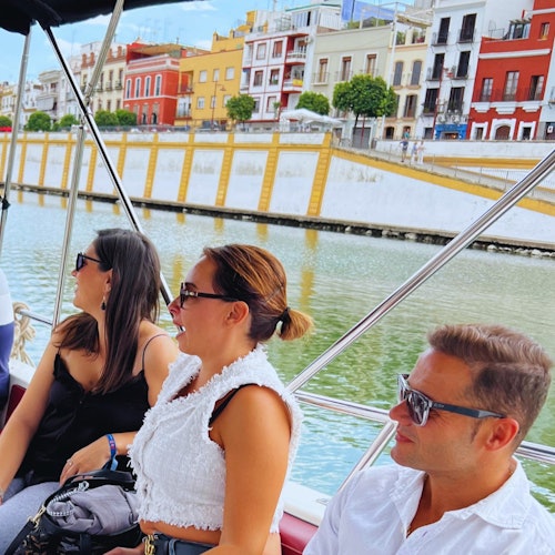 Sevilla: Paseo guiado en barco por el Guadalquivir