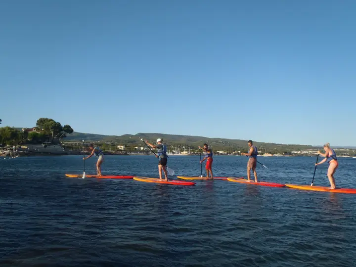 Tour guiado en surf de remo por las Calanques de Marsella
