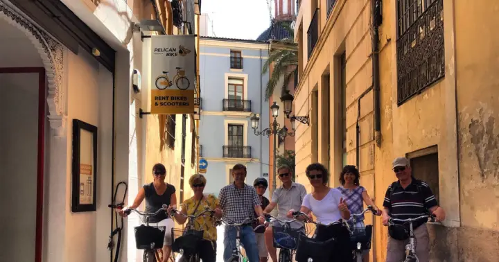 City of Arts & Sciences Tour on Bicycle, E-Bike or E-Step