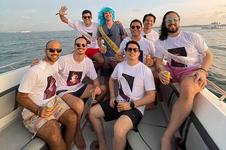 Navegación privada a la puesta de sol de la bahía de Cartagena