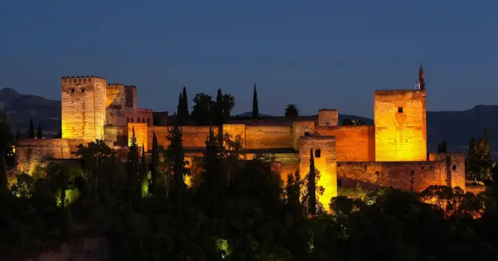 Granada: Alhambra Visita Nocturna Ticket de entrada
