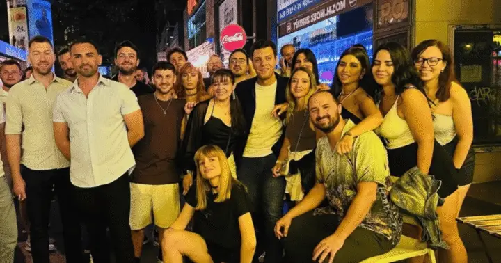 Budapest: Pub Crawl & Ruin Bars - Free Shots & VIP Entry