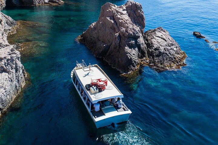 From Barcelona: Tossa de Mar, Coastal Path, Boat and Costa Brava