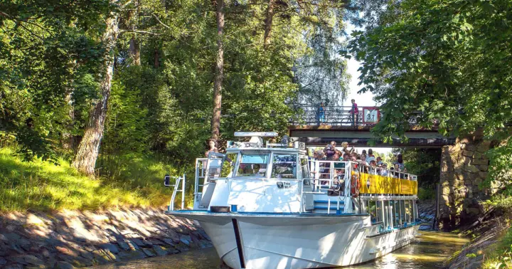 Helsinki: crucero turístico por los canales con comentarios en audio