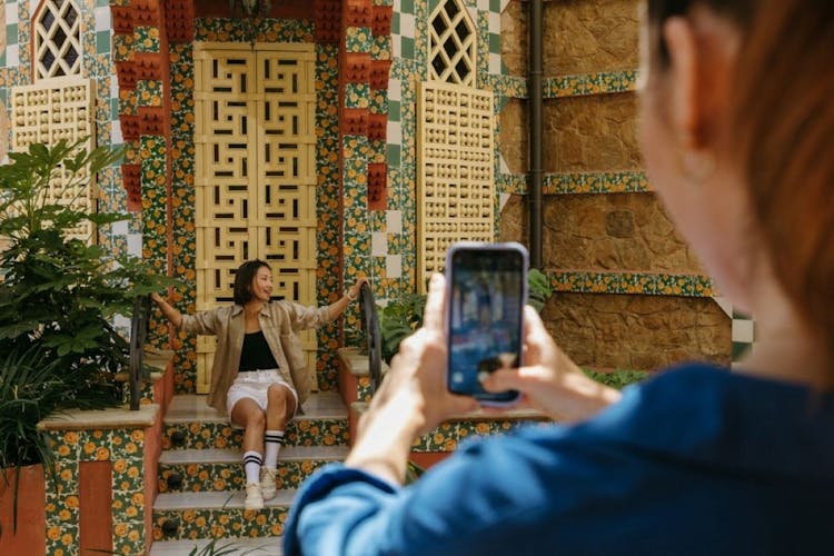 Entrada a Casa Vicens con audioguía y degustación de postres