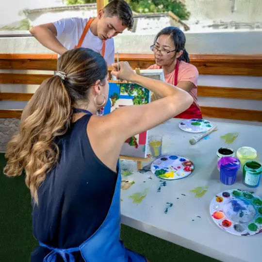 Cartagena: clase de pintura con brunch en una azotea secreta de Getsemani
