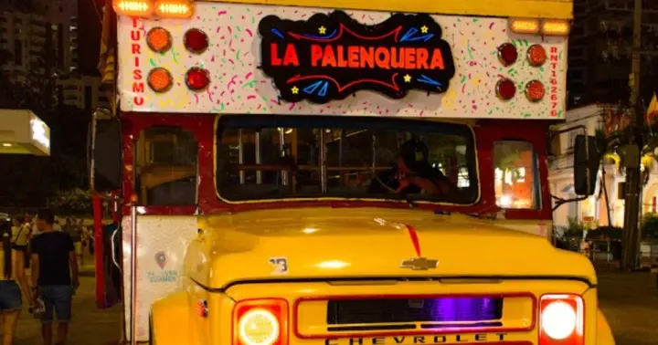 CARTAGENA: Super fiesta en chiva típica con animador por 2 horas y disco!