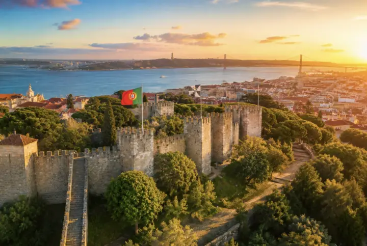 Entrada sin cola en la taquilla al castillo de San Jorge y audioguía