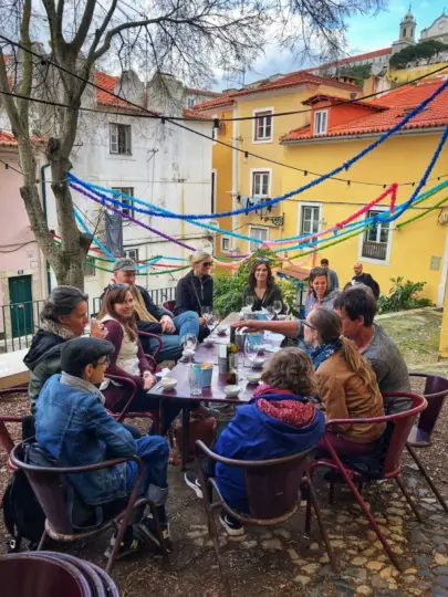 Award-winning food tour: 17 tastings in Alfama and Mouraria in Lisbon