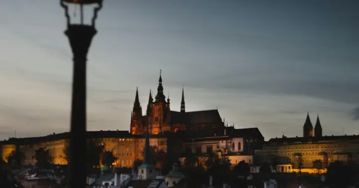 Praga: crucero panorámico por el Moldava y libro electrónico exclusivo