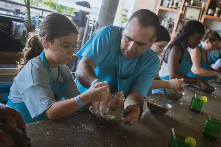 Cartagena: Private Baking Class & Coffee