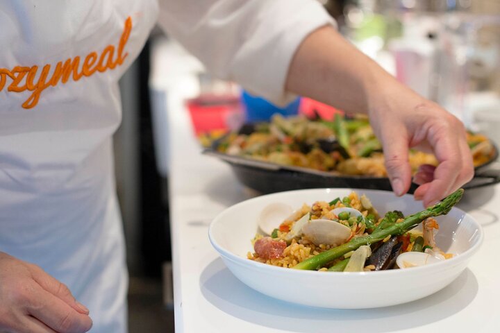 Cook Paella & Tapas + Market Tour in Barcelona (4-Course Meal)