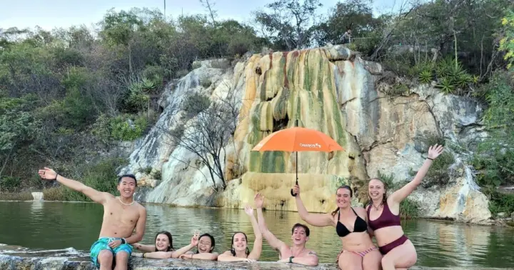 Hierve el agua, Mitla, Árbol del Tule, Tapetes, Destileria de mezcal tour
