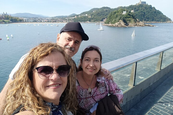 Tour privado a pie por San Sebastián con un local