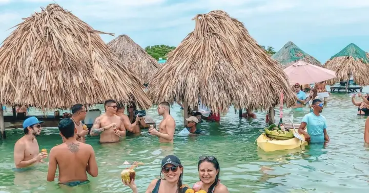 Cartagena: 4 Island Day Trip by Boat and Caribbean Lunch