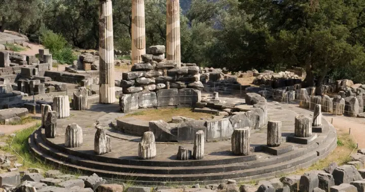 Desde Atenas: Excursión de 4 días por el Peloponeso, Delfos y Meteora