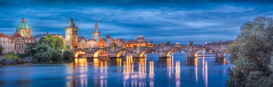 Recorrido nocturno por la ciudad de Praga