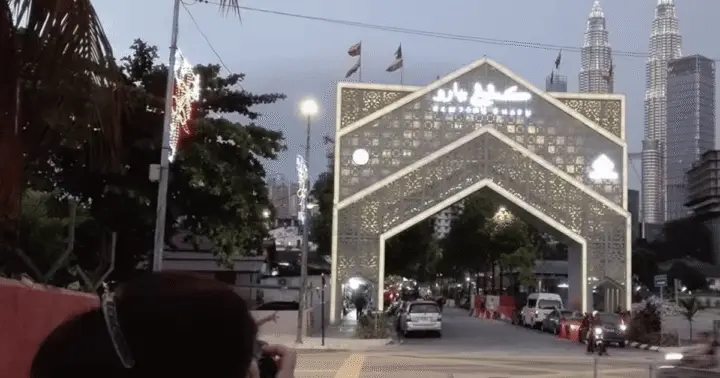 Kuala Lumpur: Kampung Baru Walking Tour with Dinner