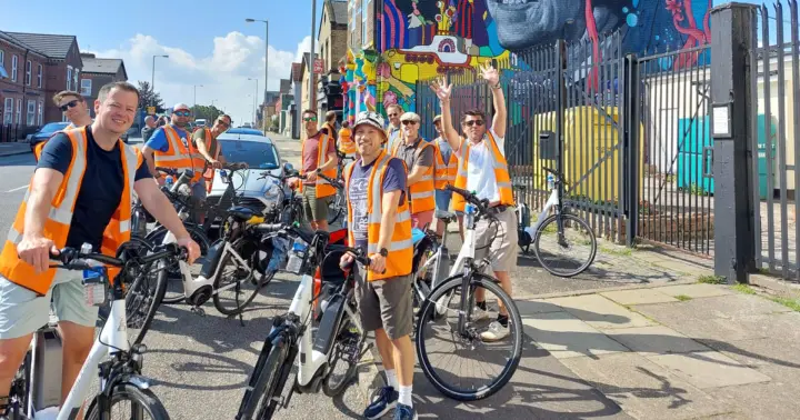 Liverpool: Los Beatles en bicicletas eléctricas de pedaleo asistido
