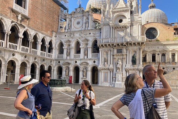 Lo mejor de Venecia Tour Privado: Paseo en góndola por el Palacio Ducal de San Marcos