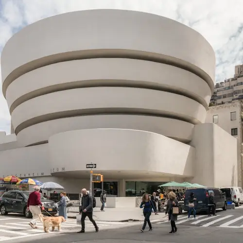 El Guggenheim: Entrada