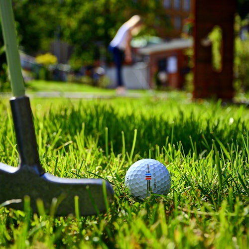 Torre de televisión de Žižkov: Minigolf